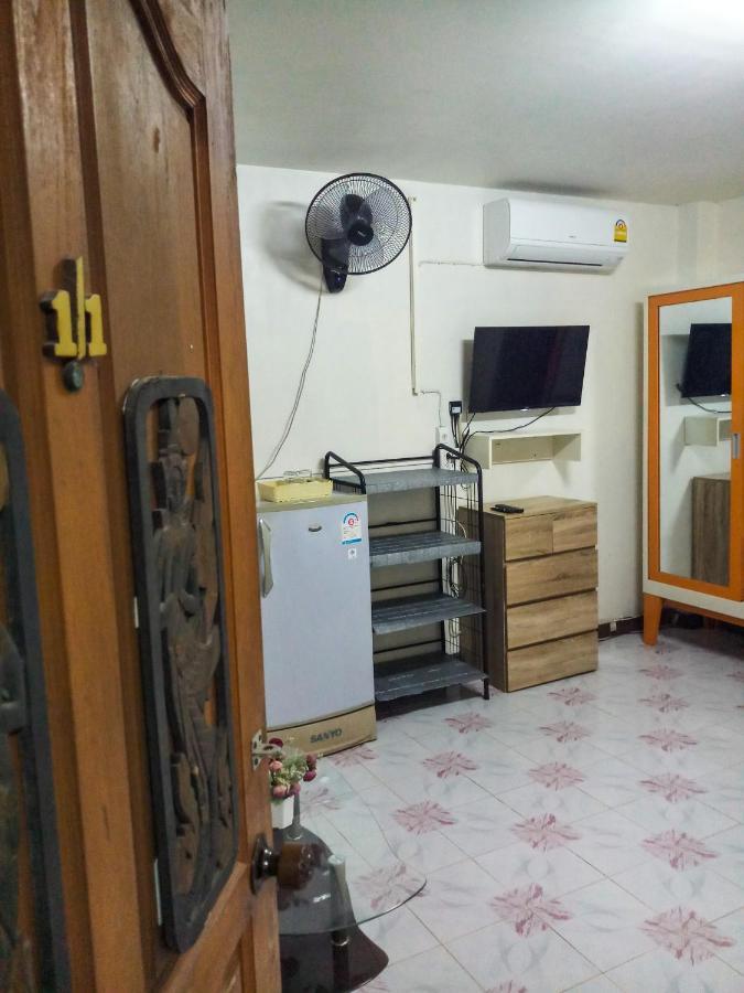 Kata Lina Guesthouse Exterior photo